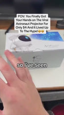 Astronaut starlight projection lamp, Northern Lights projector with starry night effect, perfect for small bedrooms and night decor